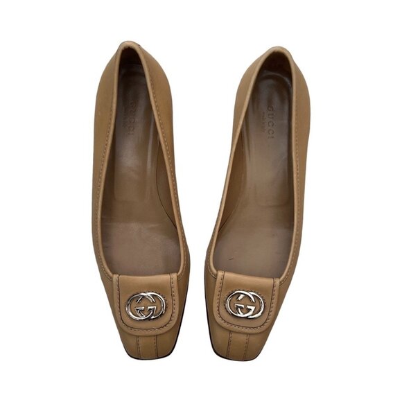 Gucci interlocking GG beige pumps size 38C